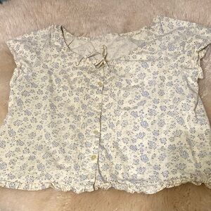 No labels cotton button up top